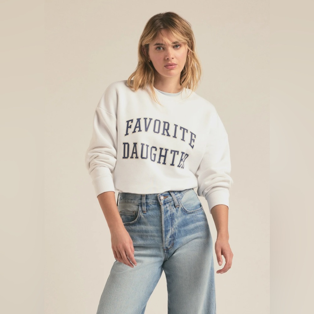 FAVORITE DAUGHTER 
THE COLLEGIATE SWEATSHIRT